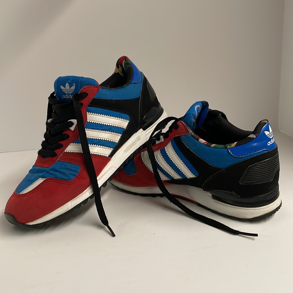 Mens/Youth Adidas Originals D65281 Star and Stripes ZX 700 Sneakers Size 6